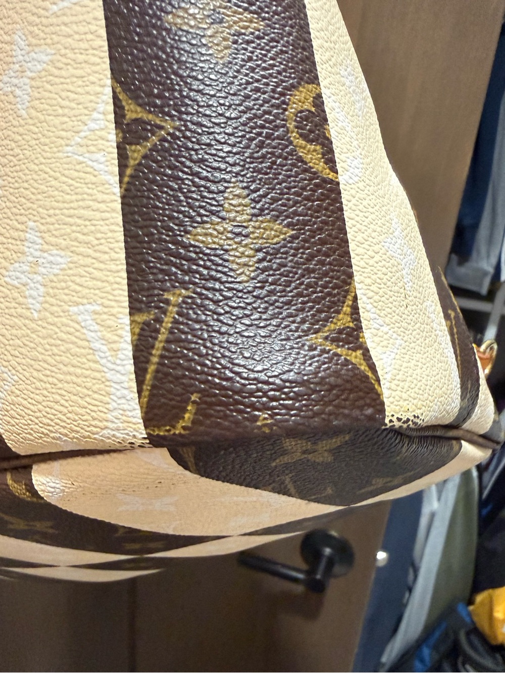 Louis Vuitton Monogram Vertical Stripe Canvas Tote in Brown & Cream - Picture 3 of 4